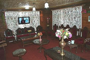 Hotel Zahgeer Continental Gulmarg Exterior photo